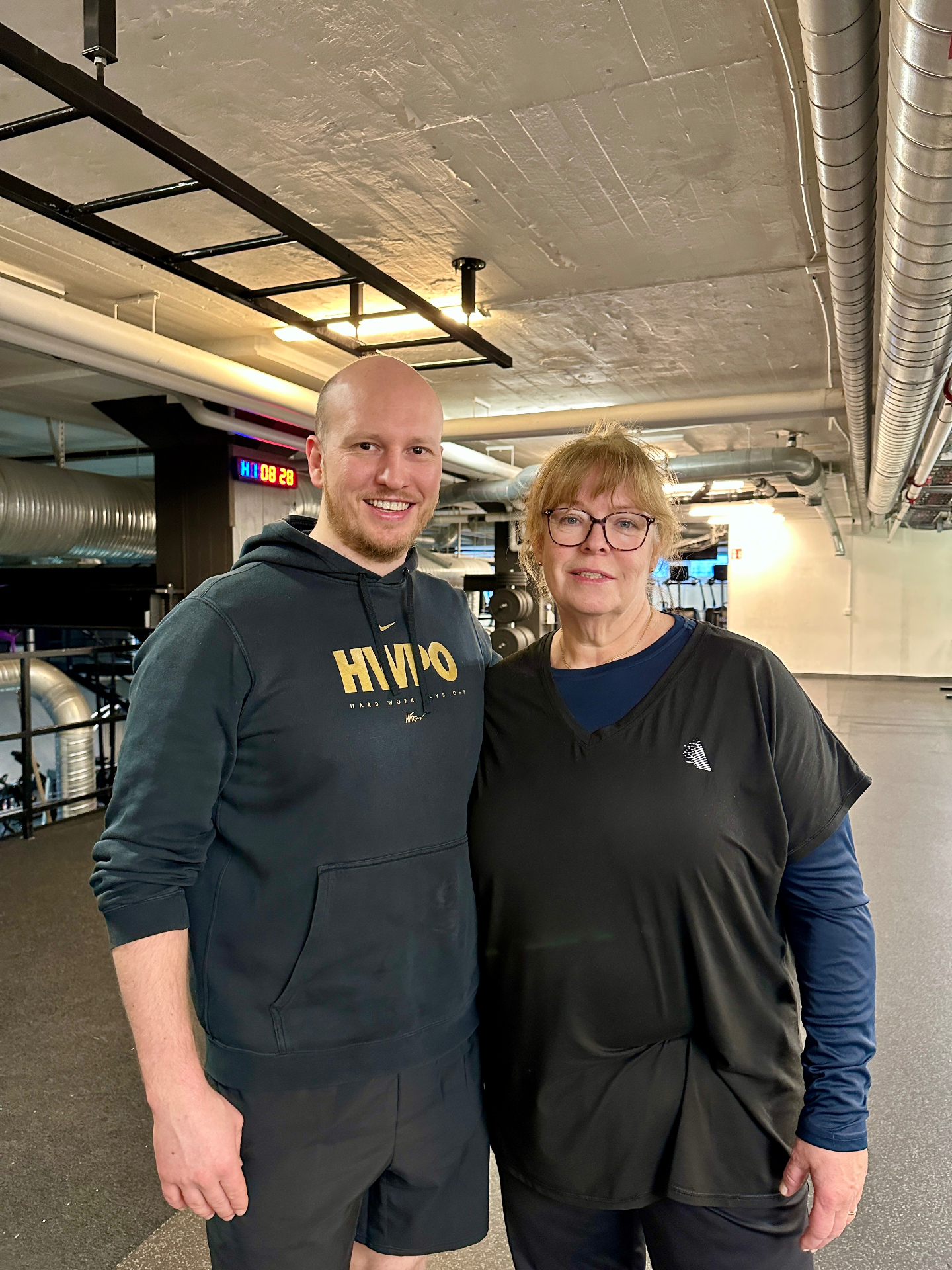 Michael tillsammans med Birgitta på gymmet